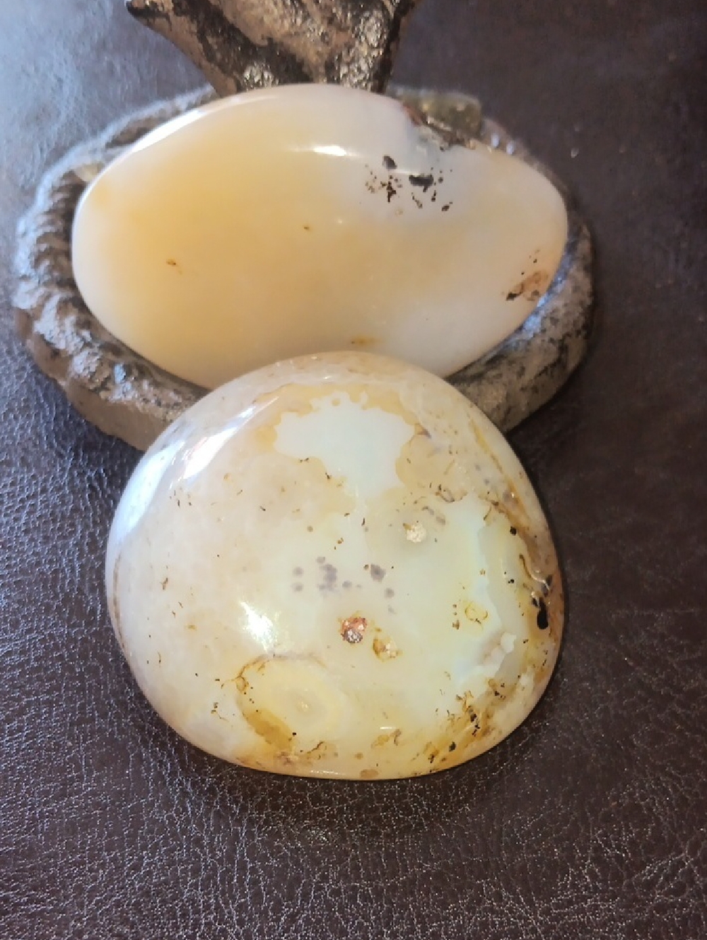Polished Cream & Tan Agate Palm Stones